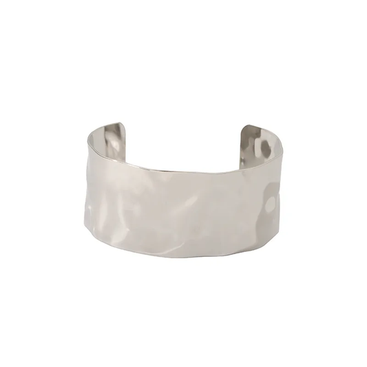 BRAZALETE PLATEADO CON RELIEVE