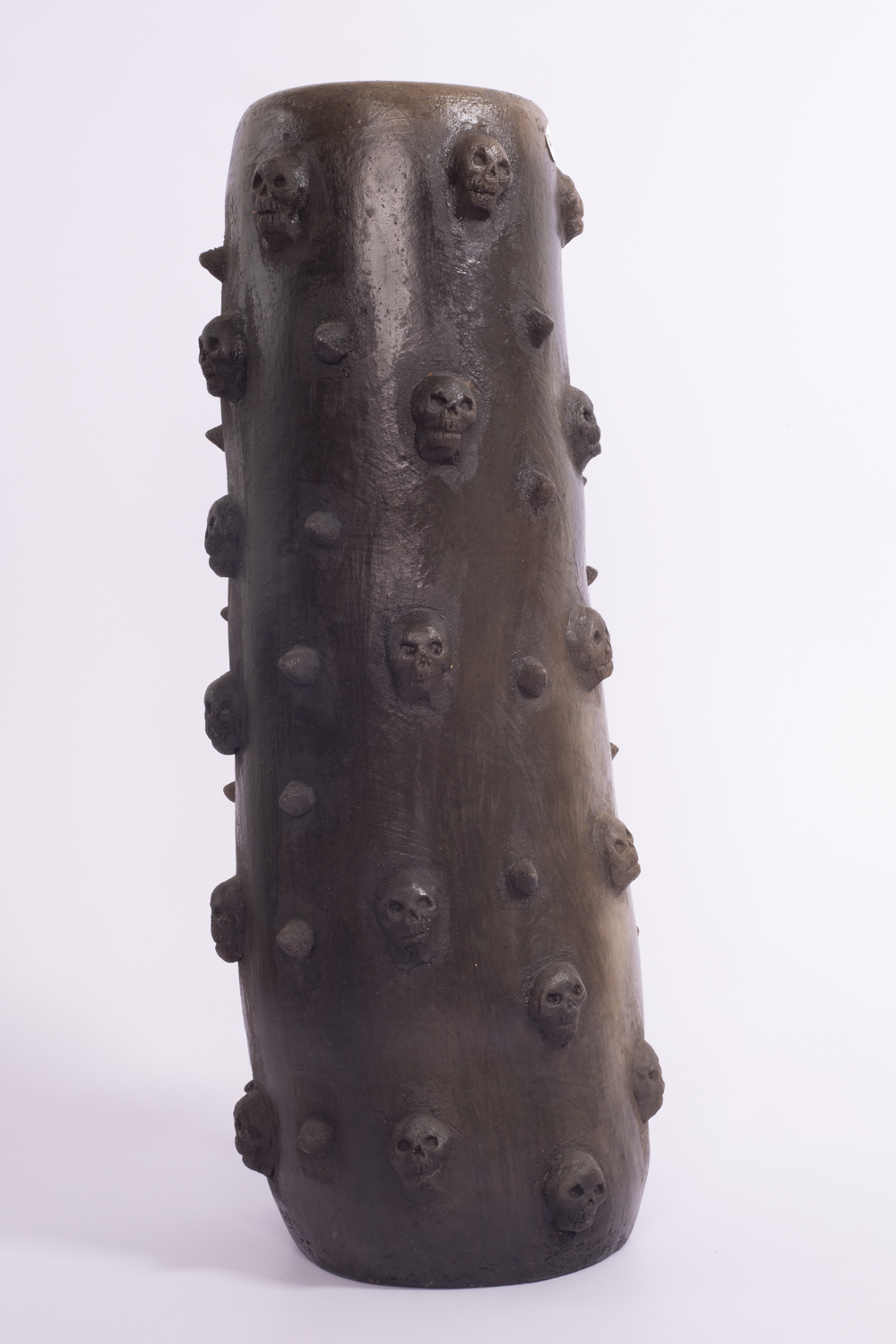 CILINDRO ALTO CON CALAVERAS Y PICOS