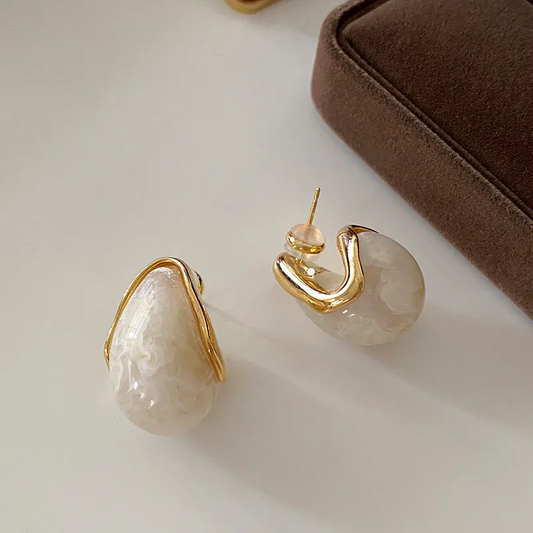 ARETES GOTA DE RESINA